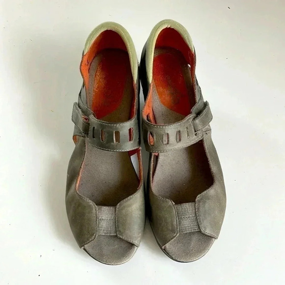 MERRELL Evera MJ Smoke Performance Mary Jane Women’s 8 Heels Grey Velcro Strap - Picture 4 of 8